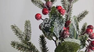 Декоративная ветка ЗАСНЕЖЕННАЯ с шишкой и ягодками, хвоя 100% литая РЕ, 50 см, 685155
