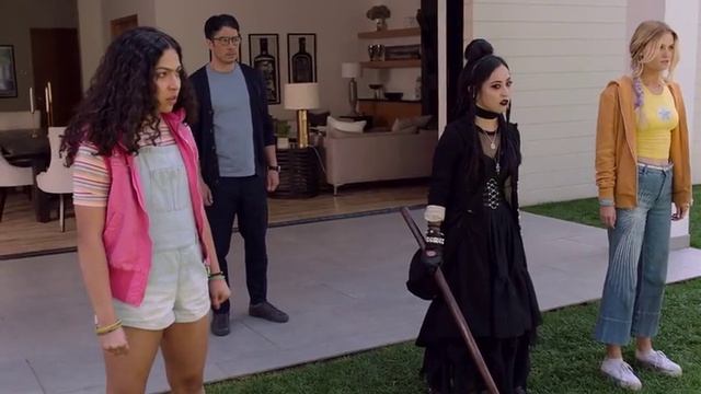 Runaways (2017) - S02E02