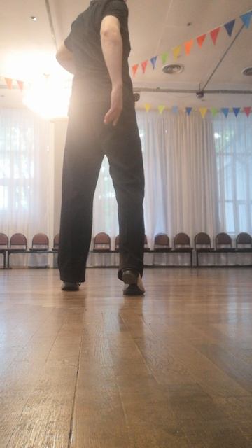 #бальные #танцы #обучение. #Венский вальс. Перемена с правой и с левой ног. Урок 1