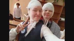 На вайбе в школе. На уроке ОБЗР и переменке. ВЛОГ Ксюши