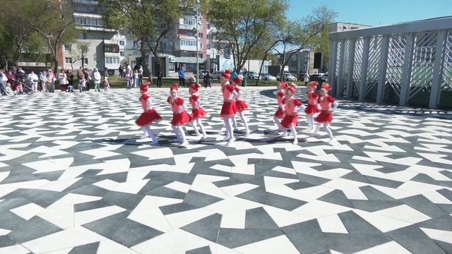 В Байновском саду прошел концерт под открытым небом. Панорама 05.05.26