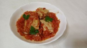 Приправленная курица с томатным соусом
