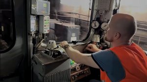 Оборот поезда Ема 502 конечной станции,вид из кабины
