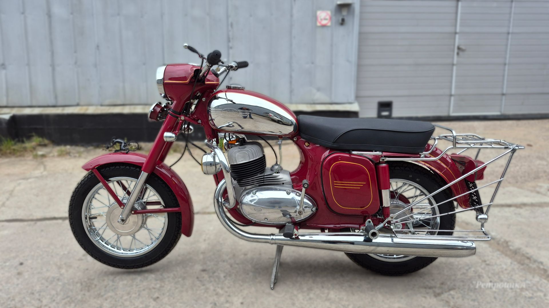 Сделали Яву 350 mod. 360 под стиль 1970-х годов.