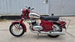 Сделали Яву 350 mod. 360 под стиль 1970-х годов.