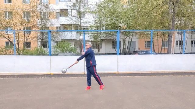 Упражнения с двуручными булавами весом 1.1 кг (11)