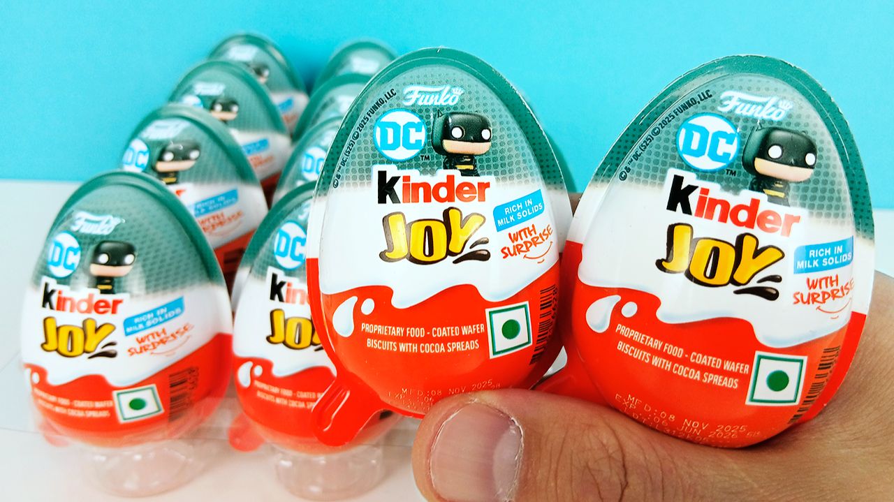 Киндер Сюрприз ФАНКО СУПЕРГЕРОИ ДС 2025! Unboxing Kinder JOY Funko DC Superheroes! Новая коллекция!