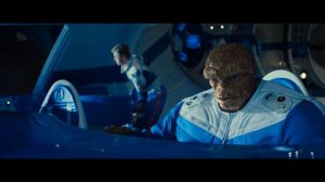 Фантастическая четверка 2025Погоня Джонни за Серфером в небе Манхэттен