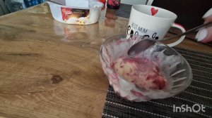 НОВЫЙ ДИВАН МОИМ КОТАМ НЕ ПОНРАВИЛСЯ/ПРИМЕРКА/КТО КАК, А Я  ОБЬЕДАЮСЬ МОРОЖЕННЫМ