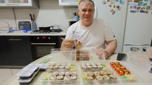 Решили устроить себе праздник!//Каждый занят своим делом!
