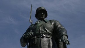 8 и 9 мая решением Верховного главнокомандующего объявлено перемирие в честь Дня Победы.