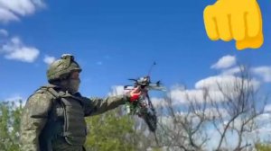 ВС РФ в преддверии Дня Победы дроном возложили цветы к Могиле Неизвестного солдата в подконтрольн