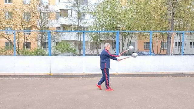 Упражнения с двуручными булавами весом 1.1 кг (5)