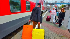 В МОСКВУ на ДВУХЭТАЖНОМ ПОЕЗДЕ! СЕРВИС и ЦЕНЫ! ОБЗОР ПОЕЗДА и КУПЕ в ВАГОНЕ. КАКОЙ ЭТАЖ ВЫБРАТЬ? РЖД