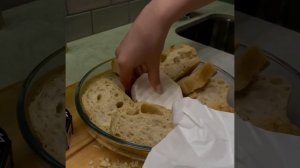 Запеченный камамбер с чесноком