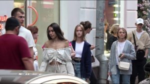 Москва прогулка по улицам города люди стиль и живая атмосфера столицы ✨