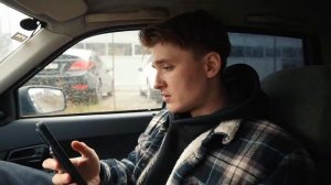(Макс Ващенко) Настя покончила со своей семьёй.Маньяк дал нам 2 дня на поиски