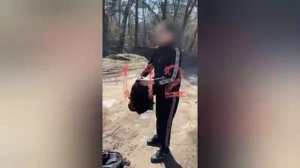 ⚡️Женщина вытащила из воды тонувшего ребёнка, пока очевидцы просто смотрели, — СМИ. 

На озере в Каз