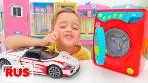 Влад и Никита играют с игрушками - Коллекция видео для детей