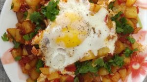 Сытная глазунья с картофелем