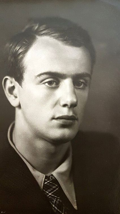 Любимый город может спать спокойно. Музыка - Н.Богословский, слова - Е.Долматовский.