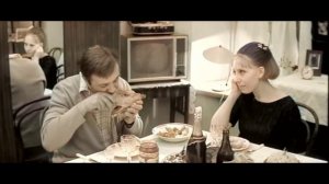 ПОТОМ КОФЕ С КОНФЕТАМИ...