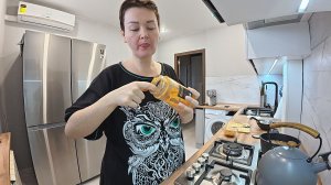 Живу одну ЖИЗНЬ, поэтому НЕ ОТКАЗЫВАЮ себе ни в чём, пусть другие на себе ЭКОНОМЯТ и сидят на ДИЕТАХ