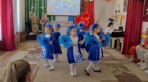 танец«Васильковая страна « старшая группа