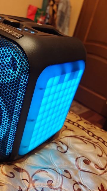 SVEN PS-880 Портативная акустическая система 110 Вт смотреть онлайн