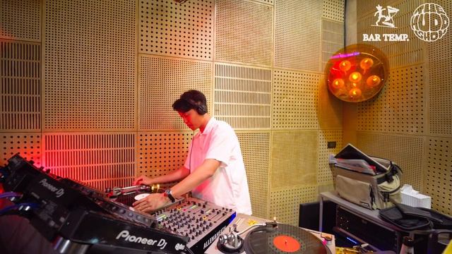 Kova O' Sarin @ themuddshow x Bar Temp