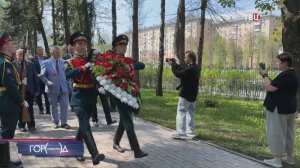 В Университете им. Губкина возложили цветы к памятнику участникам ВОВ