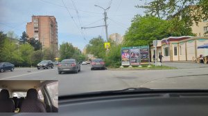 где-то езжу что-то доставляю.