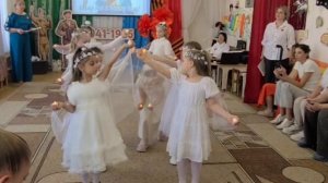 танец со свечами  на 9 мая подготовительная группа