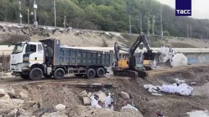 Специалисты вывезли с прибрежной территории Туапсе 19 тысяч кубометров замазученного грунта, сообщил