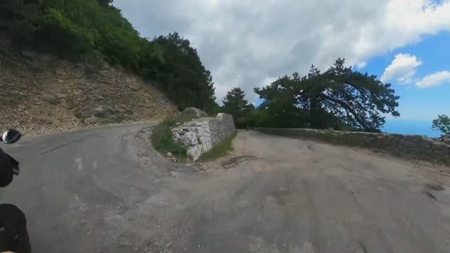 Крым на мотоцикле. Серпантин на Ай-Петри.
