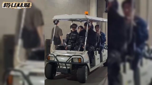 Мемберы активничают в соцсетях, делятся фото и видео #vtaekook #btsarirangtour #jungkook #taehyung