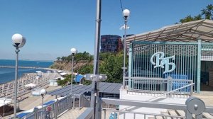 Пляж Высокий Берег, расположенный в Малой бухте города Анапа. jimmvista