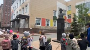 Экскурсия в школу № 22: воспитанники старших групп почтили память Маршала И.Х.Баграмяна