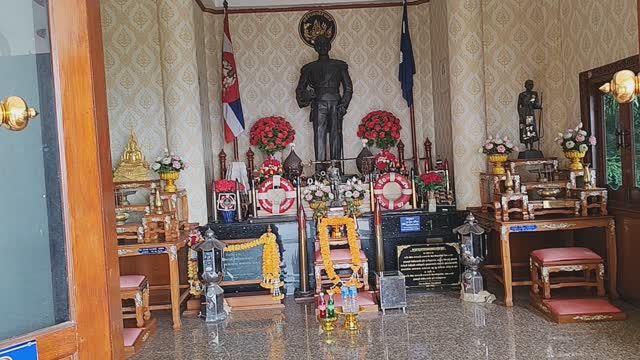 [Гл.42] Видовая с храмом принцу Чумпхону на Ко Чанге. Район  пляжа белого песка.