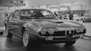 Alfa Romeo Montreal. Он покорил полмира за один день, а потом исчез на 20 лет