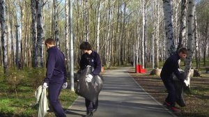 На один день вместо хоккейного инвентаря взяли хозяйственный