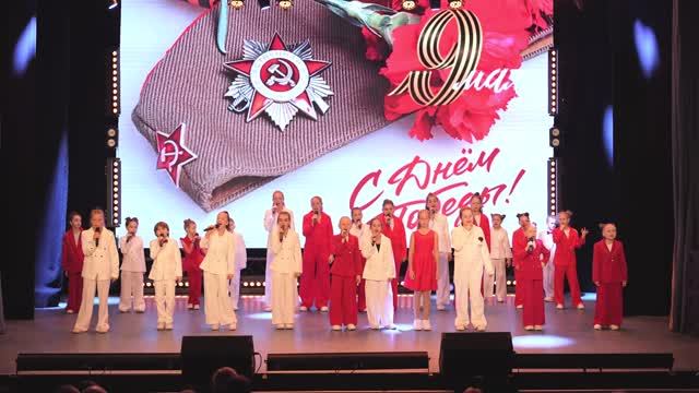 Театр Песни Смайлики - Военное попурри