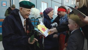 Они ковали Победу в полях и на заводах: во дворах Абакана для тружеников тыла проходят концерты