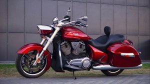 2012 Victory Cross Roads (Sunset Red) • LED-свет и опции оснащение | Быстрый Обзор