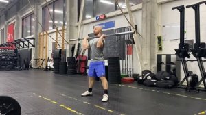 Прыжок вперёд при подъеме на грудь
