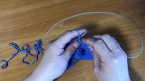 Красивый ажурный узор спицами в виде ёлочек