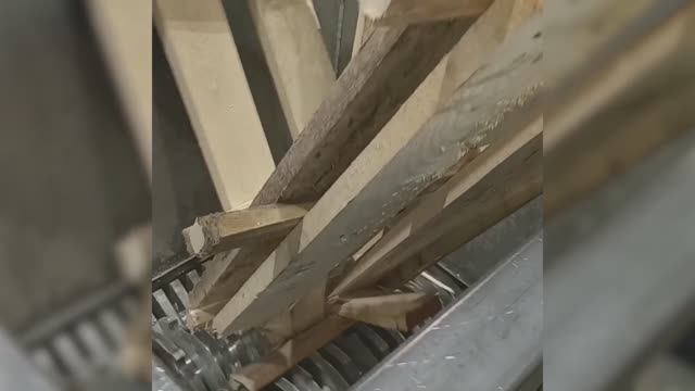 Двухвальный шредер ДВШ- 500 усиленный измельчаем лом поддонов