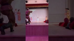 Номер дефиле с фотографом и моделями времён ВОВ
