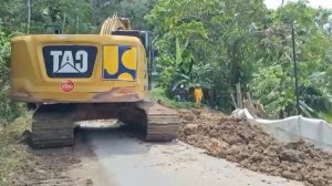 Jalur batu jomba｜｜Penimbunan jalan longsor