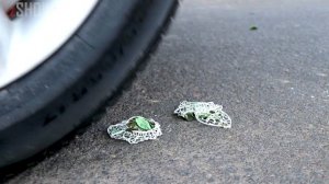 Sandía VS Rueda de Coche _ Aplastando Cosas Crujientes y Suaves!